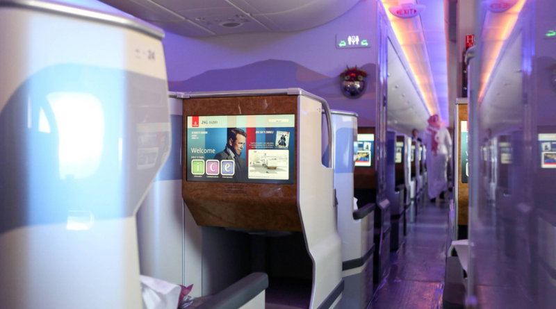 Emirates encolhe classe econômica para atender aumento da demanda por assentos premium