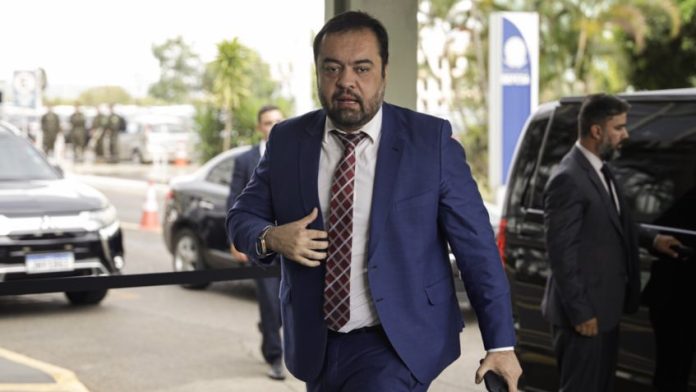 Relator do TRE vota pela cassação de Cláudio Castro
