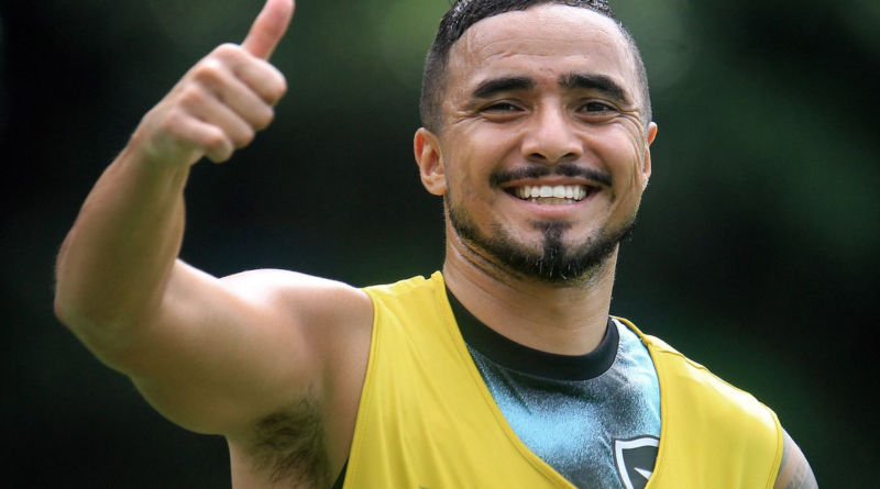 Rafael se antecipa no Botafogo e confirma aposentadoria em dezembro