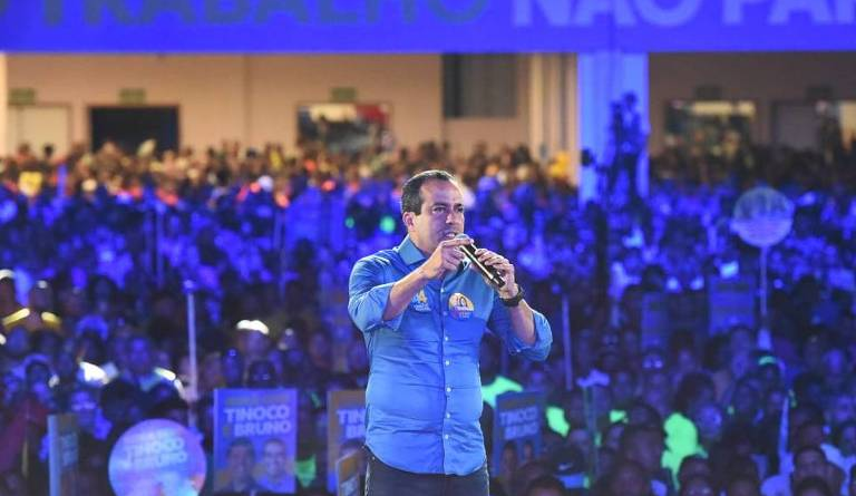 Bruno Reis exalta gestão, ignora Bolsonaro e oficializa candidatura em Salvador