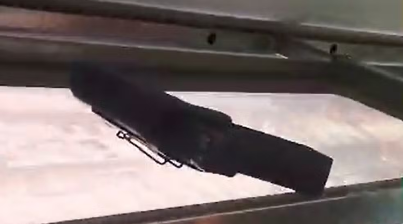 Pistola é esquecida em vagão de trem no Rio