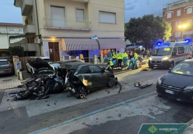 Brasileira ultrapassa dois sinais vermelhos, atropela sete pessoas e mata duas turistas, na Itália