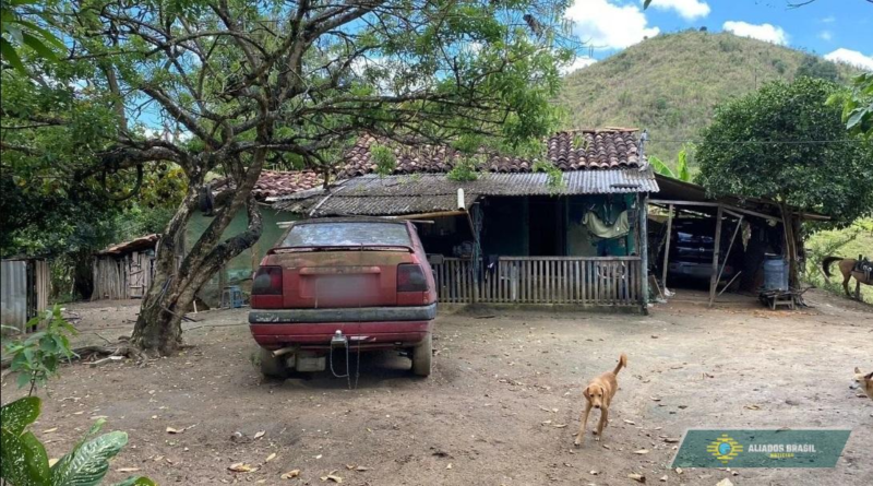 Mulher de 25 anos é resgata após ser mantida em cativeiro por 10 anos pelo tio. Veja o vídeo