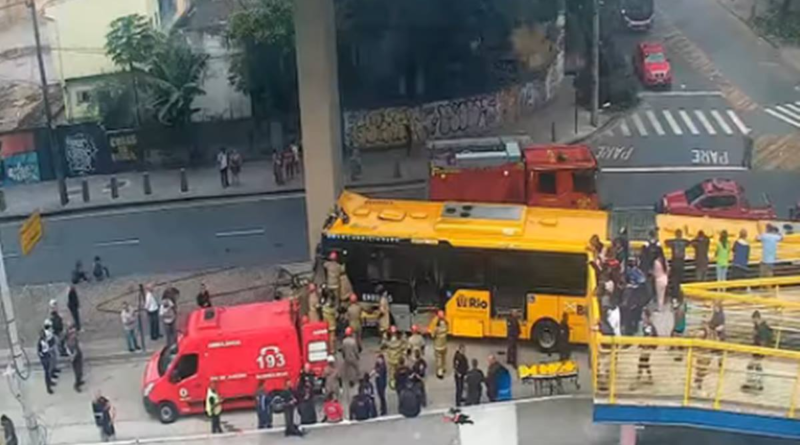 BRT bate em pilar do Gasômetro e deixa mais de 60 feridos no Rio; veja