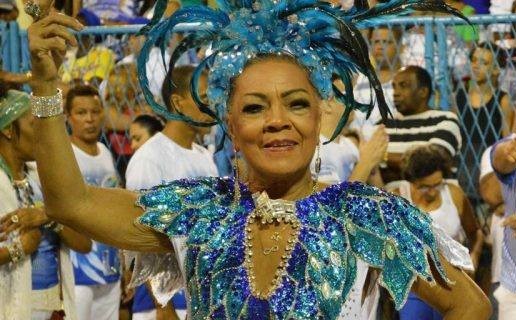 Vilma Nascimento, a eterna porta-bandeira da Portela, é a entrevistada da série do Arquivo Geral da Cidade