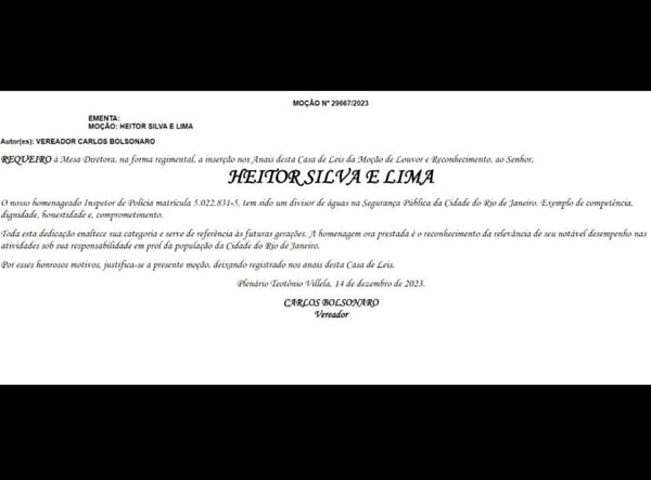 Policial homenageado por Carlos Bolsonaro é afastado após suspeita