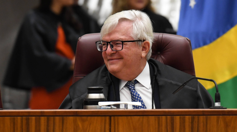 Presidente do STJ se diz 'feliz da vida' com inclusão de mulheres em listas para a corte