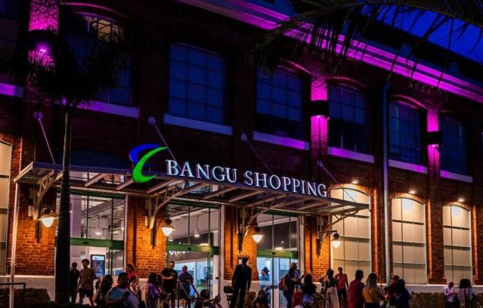 Bangu Shopping faz campanha de arrecadação para o IncaVoluntário