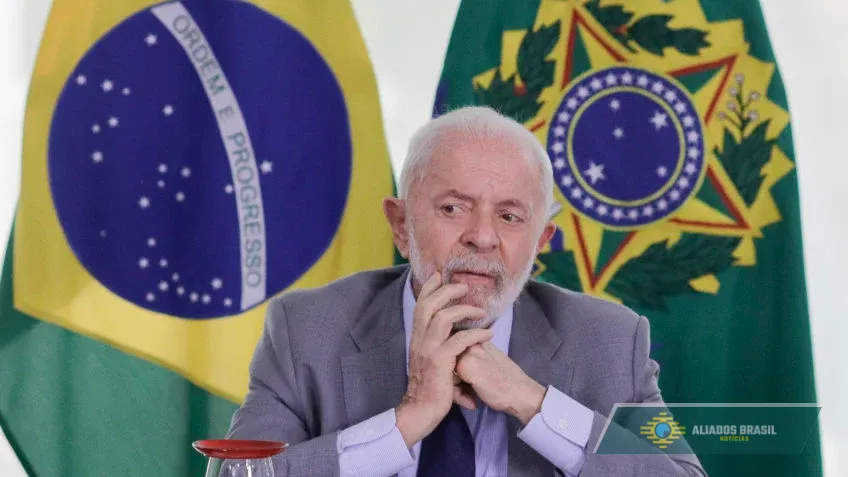 Lula teve traumatismo craniano, afirma médico do presidente