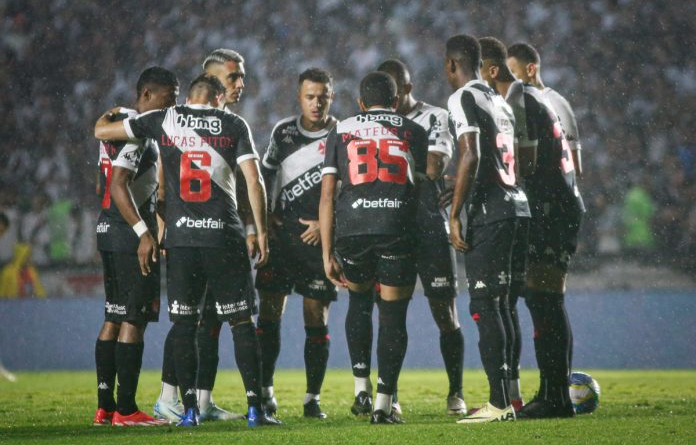 Brasileirão: Vasco tenta acabar com risco de rebaixamento enquanto sonha com Libertadores