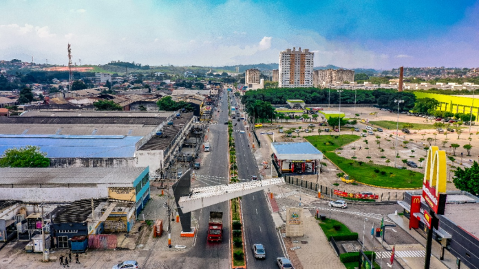 Cinco praças de Belford Roxo têm iluminação pública suspensa por inadimplência