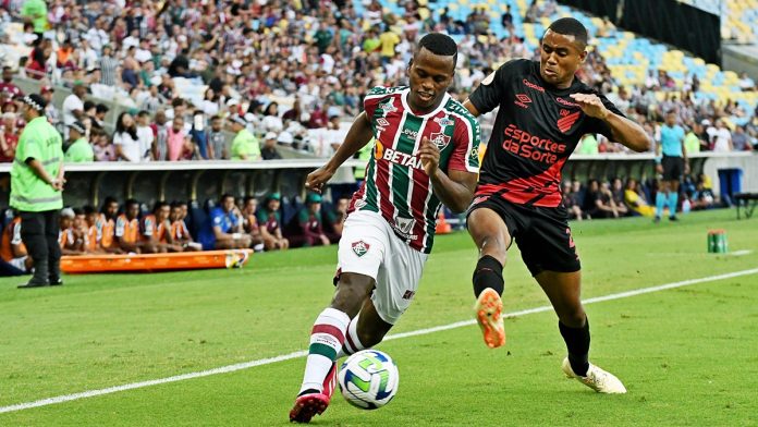 CBF define data e horário de Fluminense x Athletico-PR, jogo atrasado do Brasileiro; veja