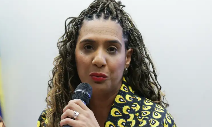 Em entrevista à Veja, Anielle Franco detalha ter sido assediada por Silvio Almeida desde 2022