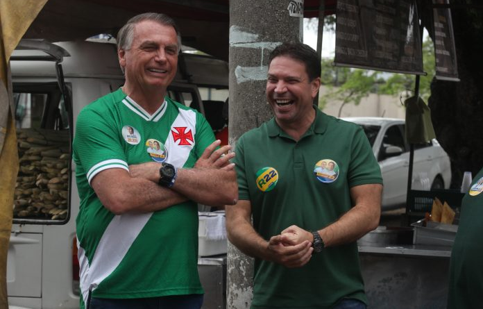 Ramagem encerra campanha com caminhada nas Zonas Norte e Oeste do Rio ao lado de Jair Bolsonaro