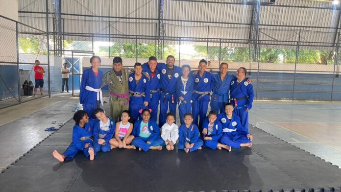 Jiu-jítsu adaptado: Alunos do projeto Itaguaí Ação, Esporte e Inclusão se preparam para a disputa do World Tour