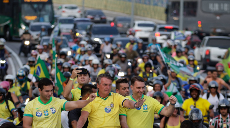 Bolsonaro quer nova eleição em Angra após perder em cidade onde veraneia