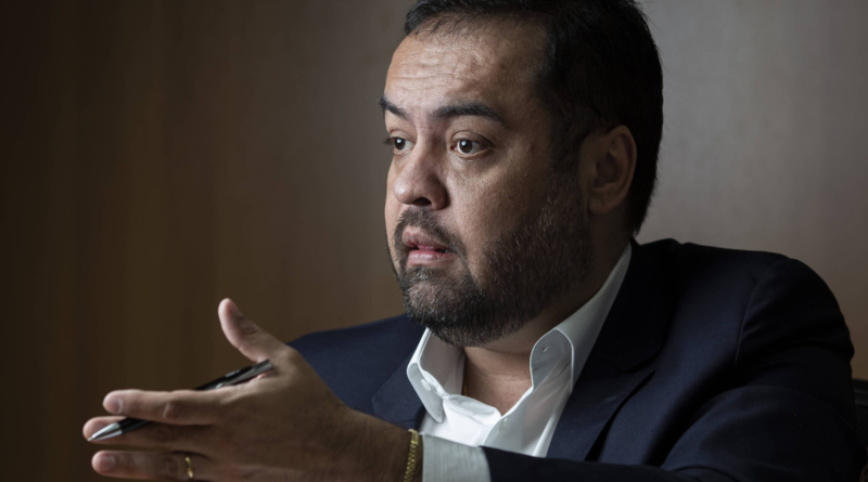 André Mendonça, do STF, tranca dois inquéritos no STJ contra Cláudio Castro